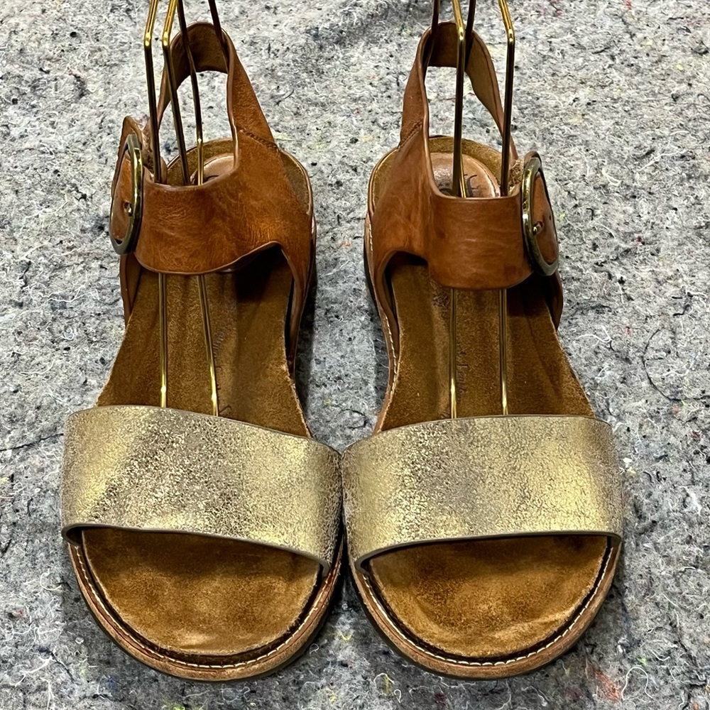 Sofft Women’s Leather Bali Ankle Strap Sandals Luggage/Bronze 7M